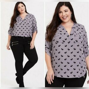 *Torrid HARPER - SCOTTY PRINT GEORGETTE BLOUSE